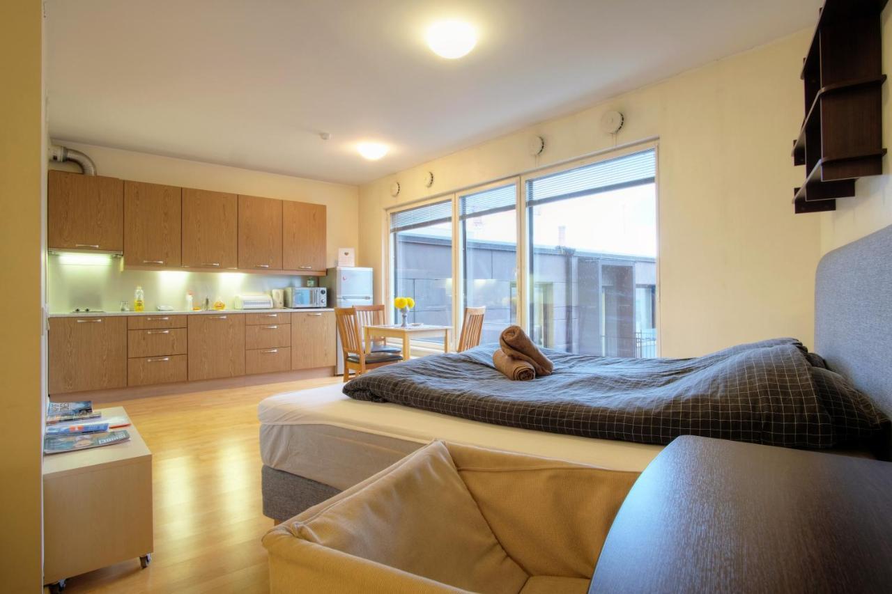 Studio Apartment In Quiet Heart Of Everything Талин Екстериор снимка