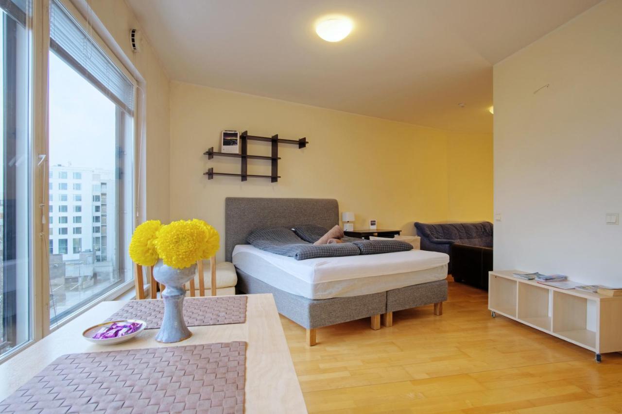 Studio Apartment In Quiet Heart Of Everything Талин Екстериор снимка