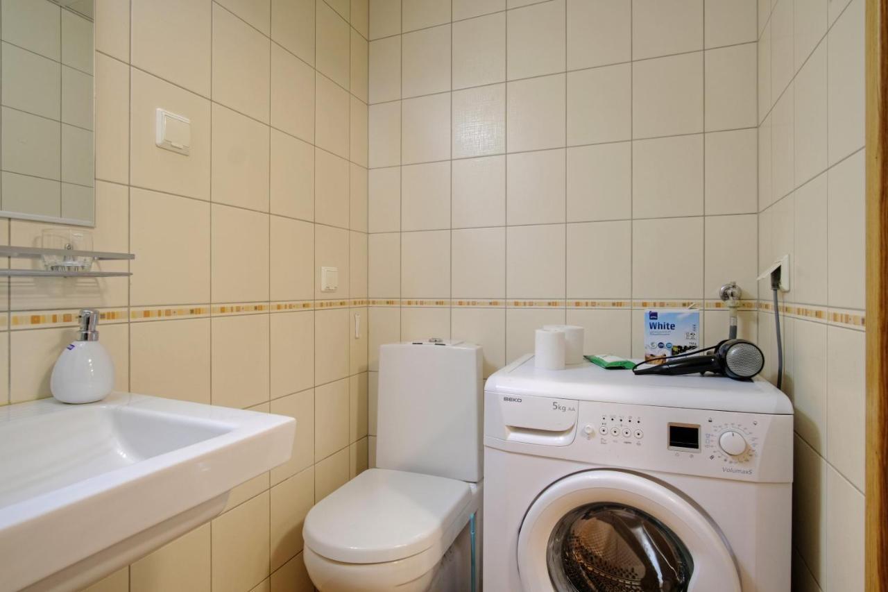 Studio Apartment In Quiet Heart Of Everything Талин Екстериор снимка